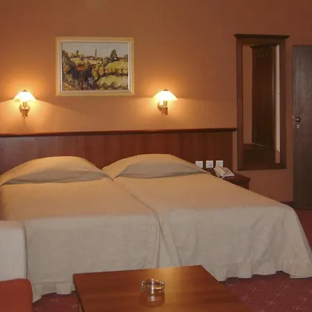 Seven Hills Hotel 3*
