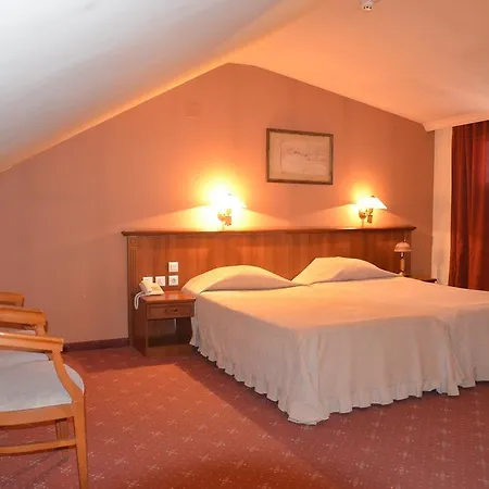 Seven Hills Hotel 3*
